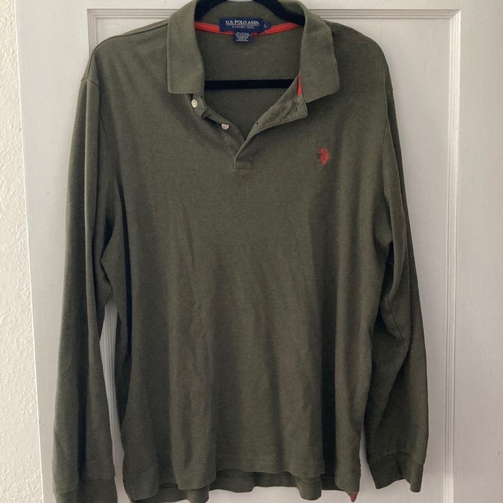 U.S. POLO ASSN. Men’s Quarter Button Up Shirt. Size Large. Color is Green.